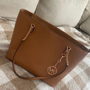Caramel Brown Michael Kors handbag